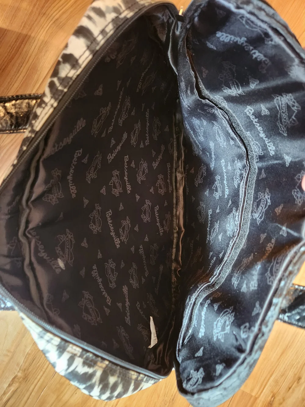 Betsey Johnson Black White Leopard Print Laptop Bag 13x15
